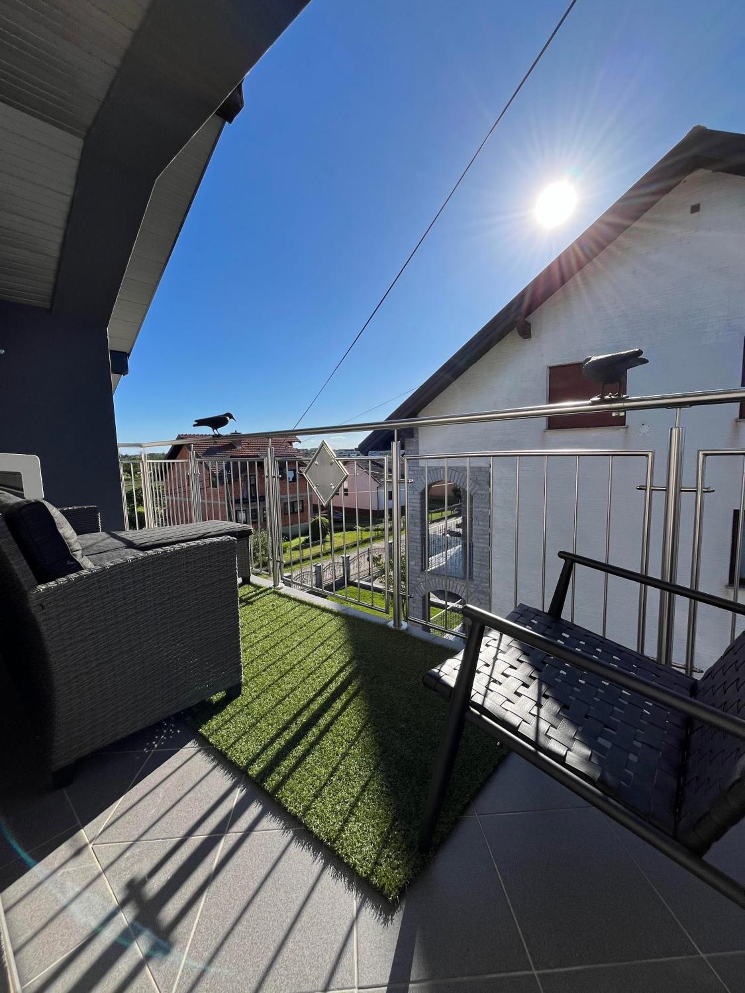 Apartman Tony Deluxe Near Zagreb Airport Velika Gorica Eksteriør billede