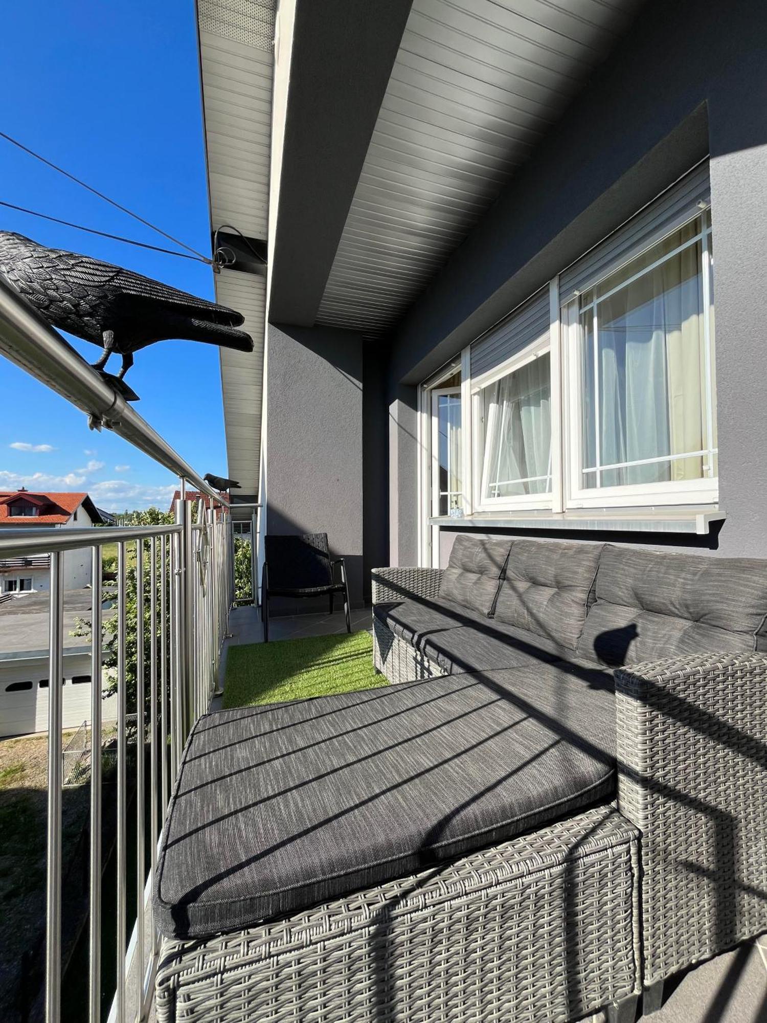 Apartman Tony Deluxe Near Zagreb Airport Velika Gorica Eksteriør billede