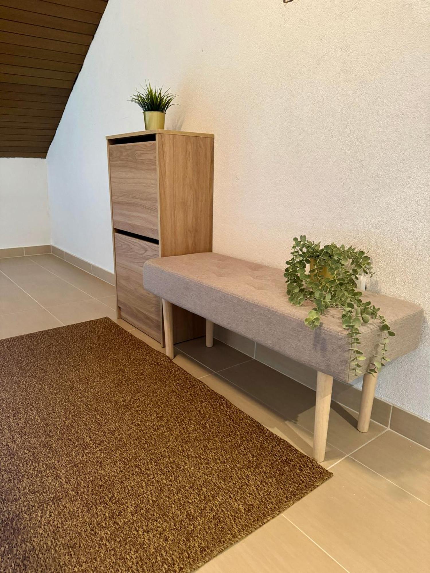 Apartman Tony Deluxe Near Zagreb Airport Velika Gorica Eksteriør billede